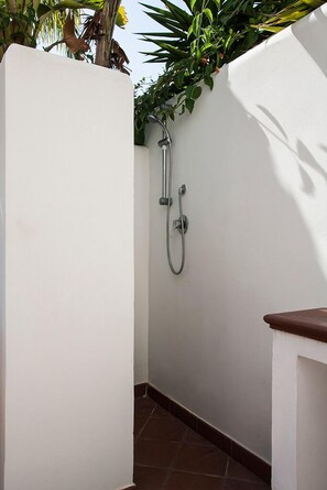 Villa, 3 Schlafzimmer | Dusche im Bad