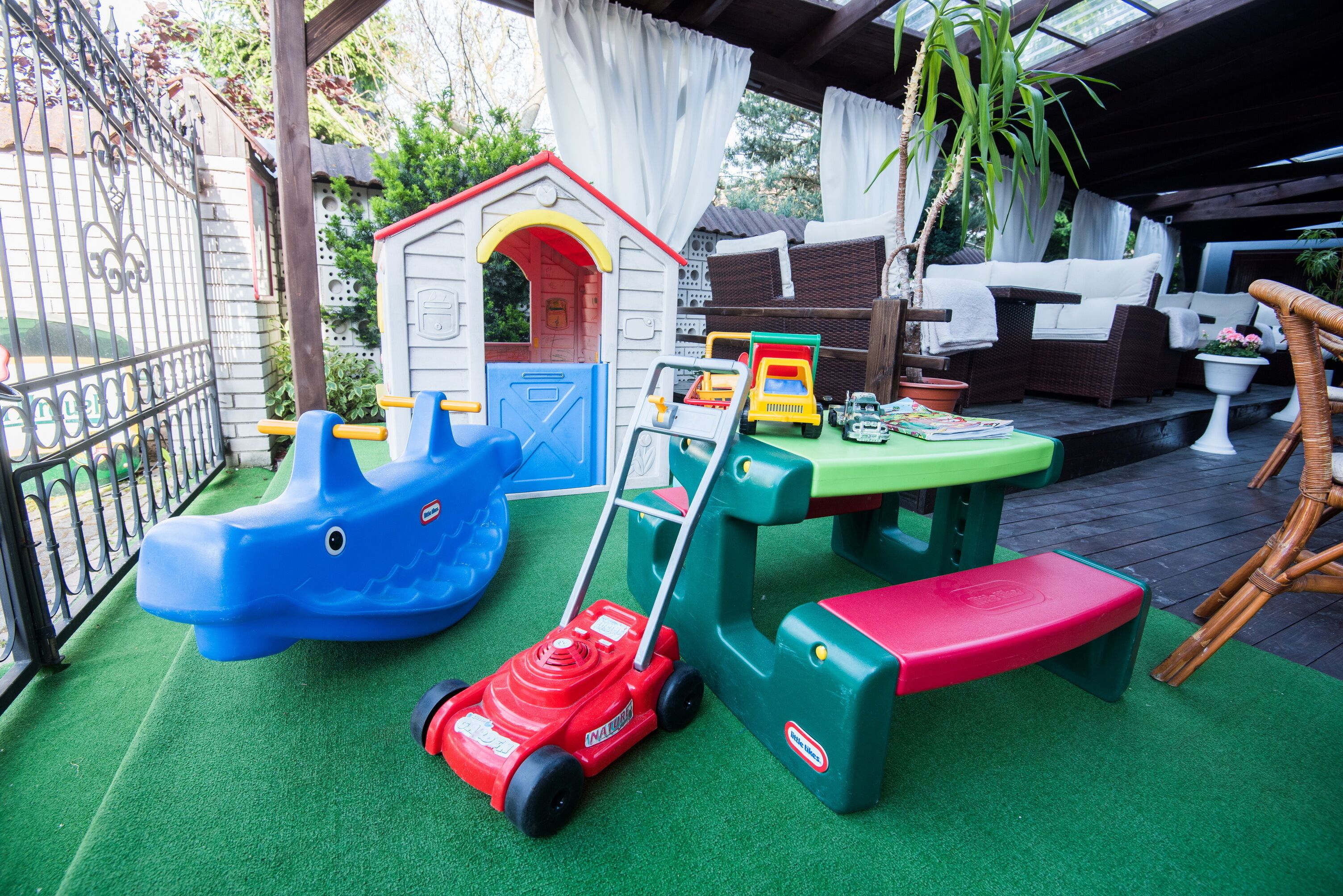 Children's play area - outdoor