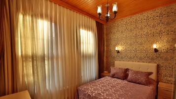 Chambre Double Standard | 1 chambre, minibar, bureau, rideaux occultants