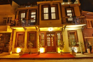 Front of property - Mimoza Butik Otel Buyukada (Adalar)