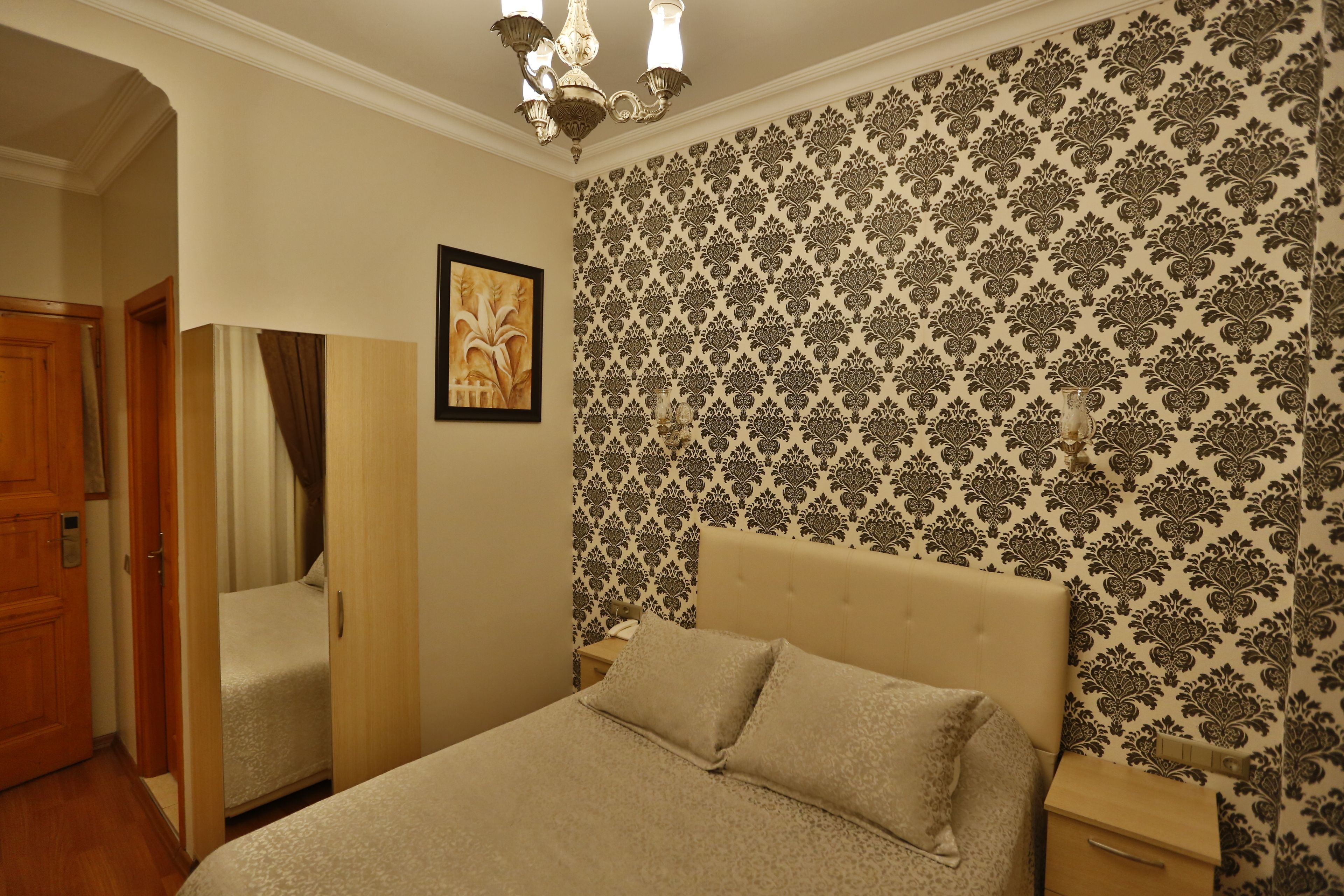 deluxe room, balcony | 1 bedroom, minibar, desk, blackout curtains