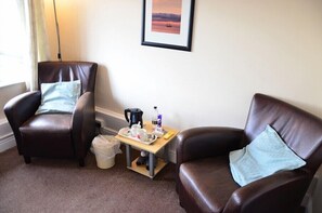 Double Room, 1 Double Bed, Non Smoking | Living area | Flat-screen TV - The Wheeldale (Whitby)