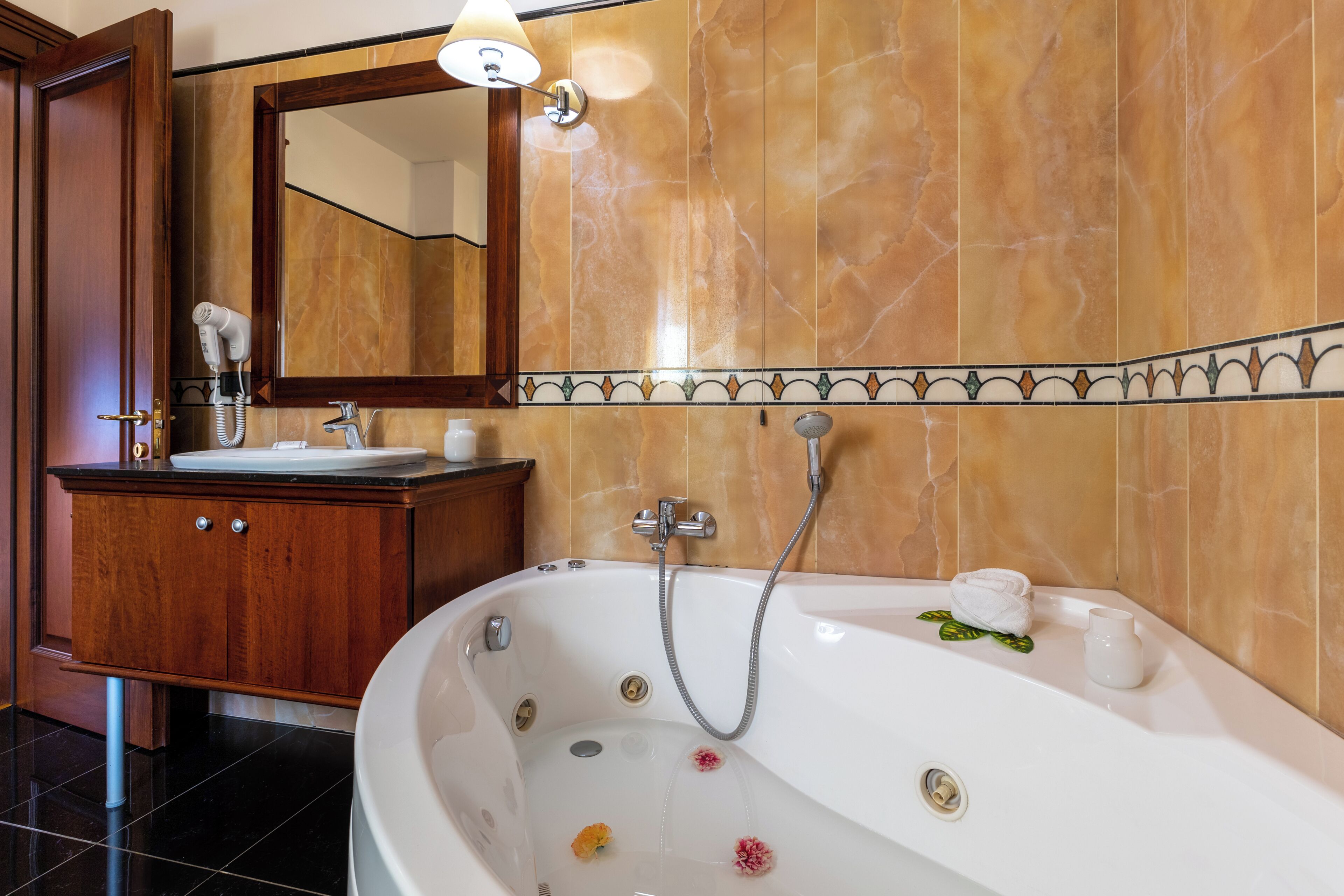 Romantisches Doppelzimmer | Badezimmer