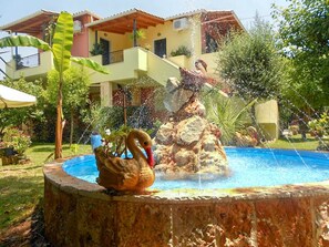 Fountain - Villa Swan (Lefkada)