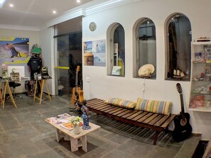 Reception - Curvão Surf House - Hostel (Guarujá)