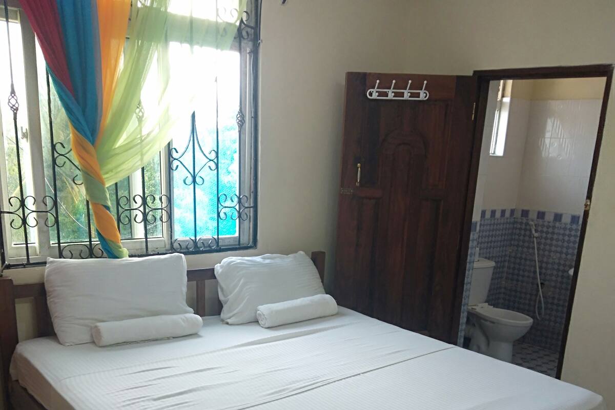 Honeymoon Studio | Free WiFi