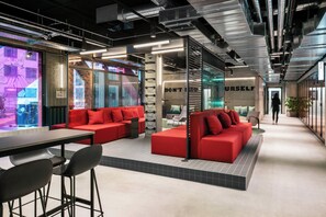 Lobby lounge - The Social Hub Berlin (Berlin)