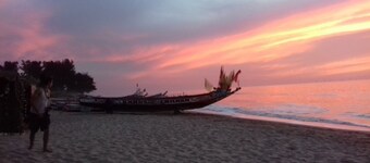 Spacious round house in a quiet location