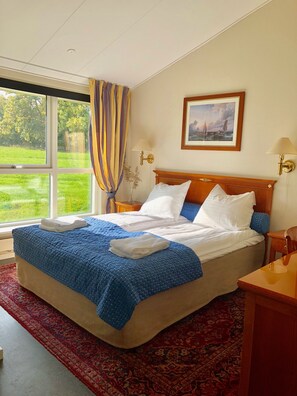 Double Room, Private Bathroom | Desk, blackout drapes, soundproofing, free WiFi - Møllehuset (Hadsund)