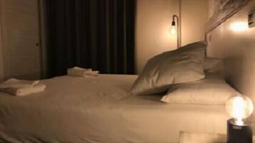 Zimmersafe, individuell dekoriert, individuell eingerichtet