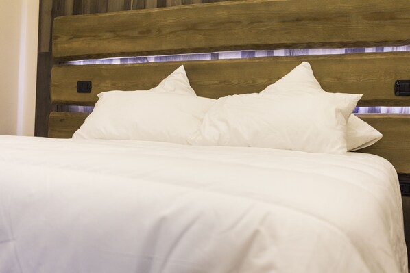 In-room safe, individually decorated, individually furnished, desk - B&B Il Duomo (Gioia Tauro)