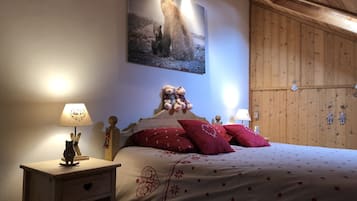 3 عدّة غرف نوم ومكواة/لوح كي وسرير سفر وواي فاي