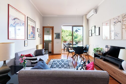 Ein Schritt vom Himmel. Helle und ruhige Wohnung in der Nähe vom Meer