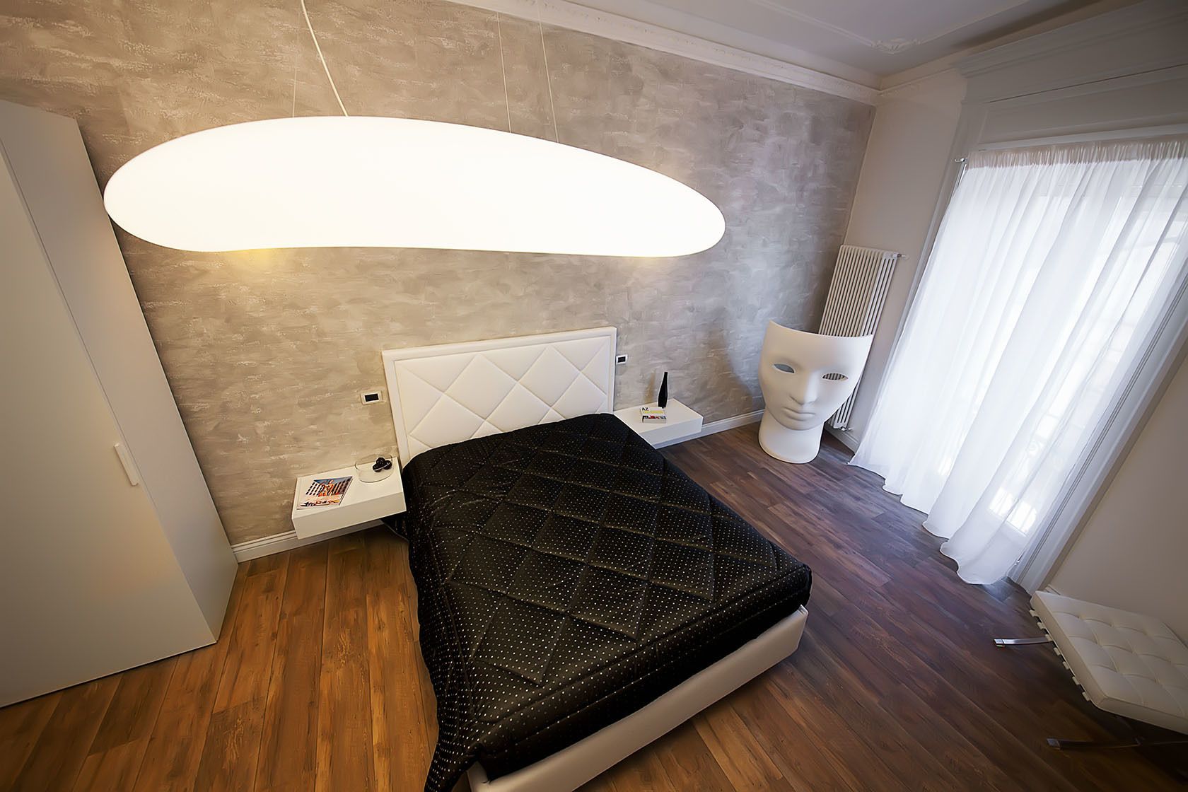 suite (nemo) | in-room safe, individually decorated, individually furnished, desk