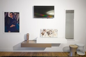 Suite (Nemo) | Caixa forta a l'habitació, decoració individual i mobiliari individual 