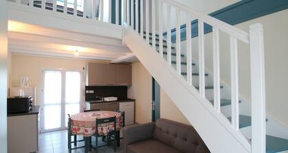 Charmant Pavillon à 600m de la Plage avec Tennis, Jeux pour Enfants et Animaux Acceptés