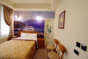 Desk, soundproofing, rollaway beds, free WiFi