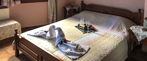 Casa tradicional, 2 habitaciones | Insonorización, tabla de planchar con plancha y wifi gratis 
