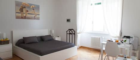 Triple Room, Ensuite | 1 bedroom, premium bedding, down comforters, memory foam beds