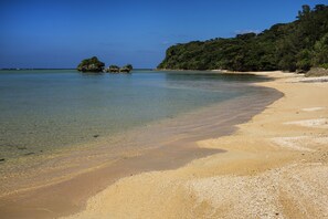 Plage privée, sable blanc