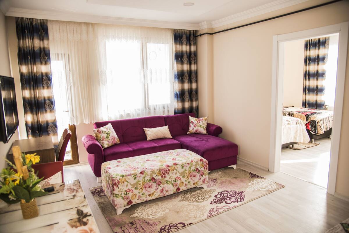 Comfort Suite, Berbilang Katil, Non Smoking, Partial Sea View | Ruang tamu | TV LED