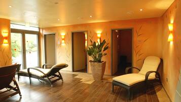 Körperbehandlungen, Warmsteinmassagen, Ganzkörperwickelbehandlung