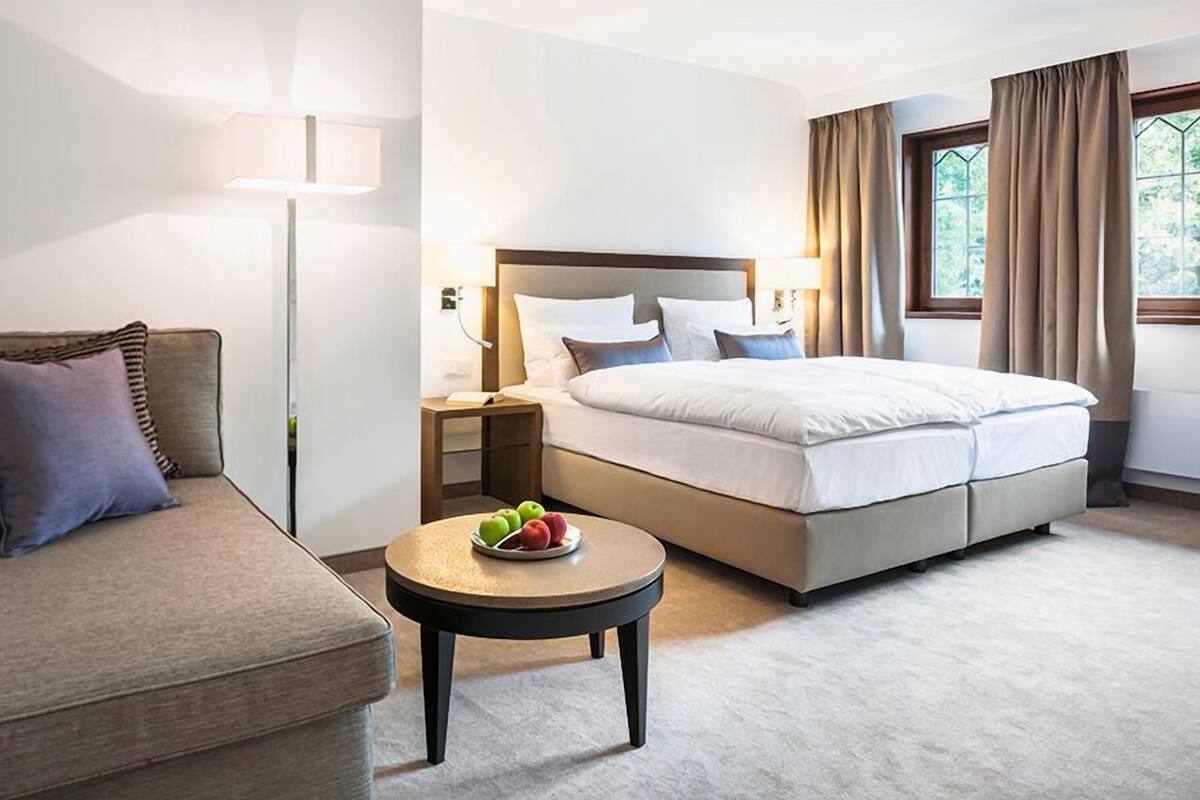 Ropa de cama hipoalergénica y artículos del minibar gratis