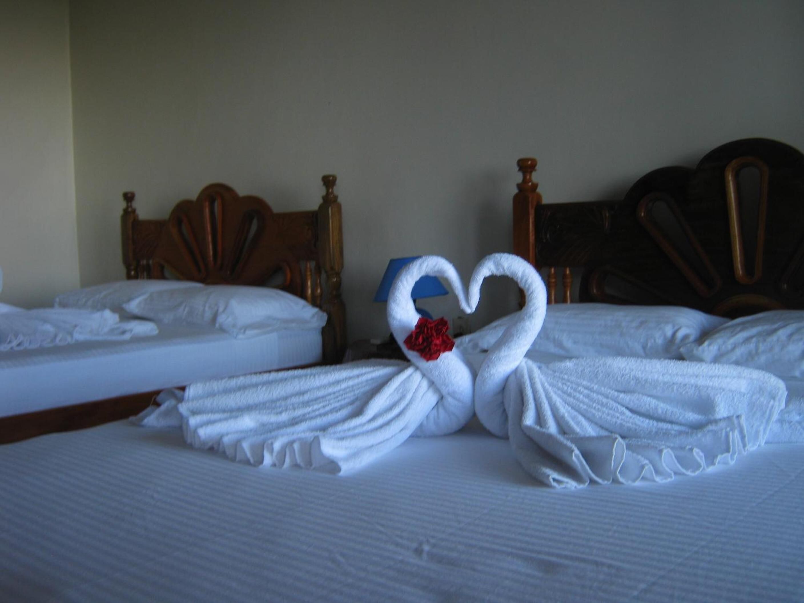 Minibar, free WiFi, bed sheets