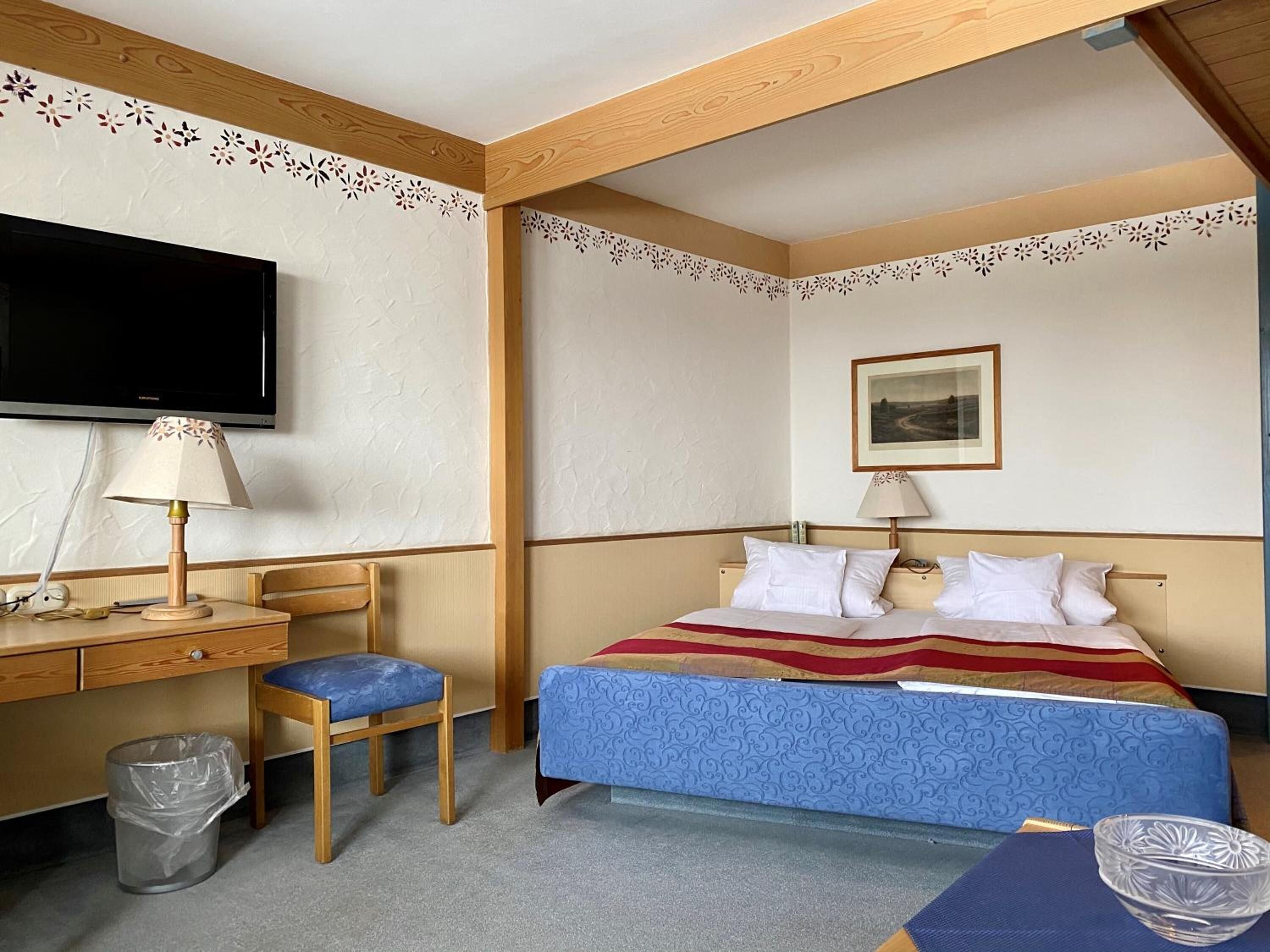 ห้องคอมฟอร์ทดับเบิล, ระเบียง | ตู้นิรภัยในห้องพัก, ผ้าปูที่นอน