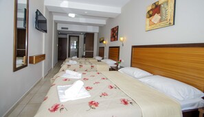 Ropa de cama de alta calidad, escritorio y cortinas blackout 