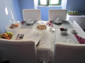 Daily local cuisine breakfast for a fee - La Terrazza sul Borgo (Ortona)