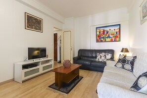 Télévision à écran plat