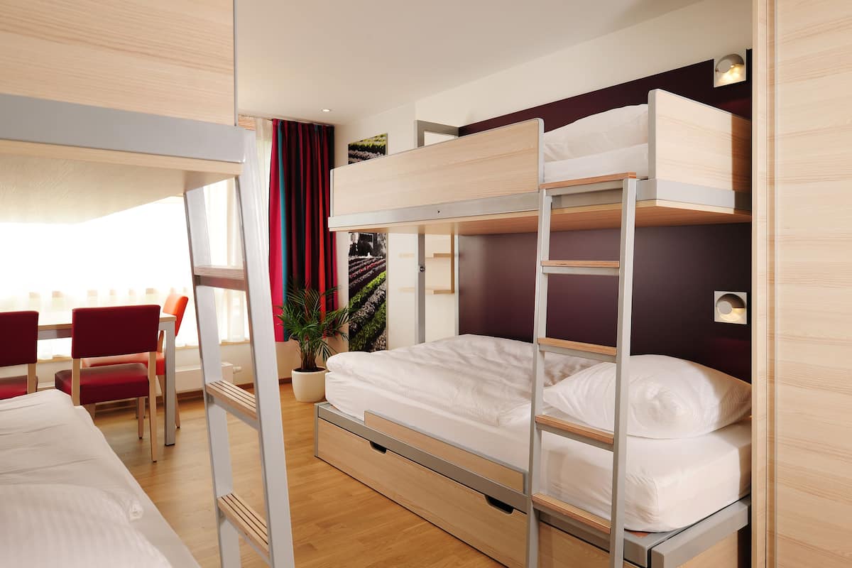 Quadruple Room | Desk, laptop workspace, free WiFi, wheelchair access