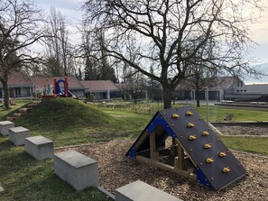 Außen-Kinderspielplatz