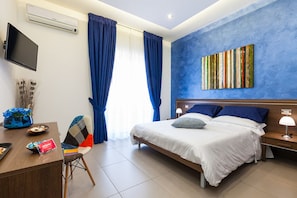 Minibar, desk, soundproofing, iron/ironing board