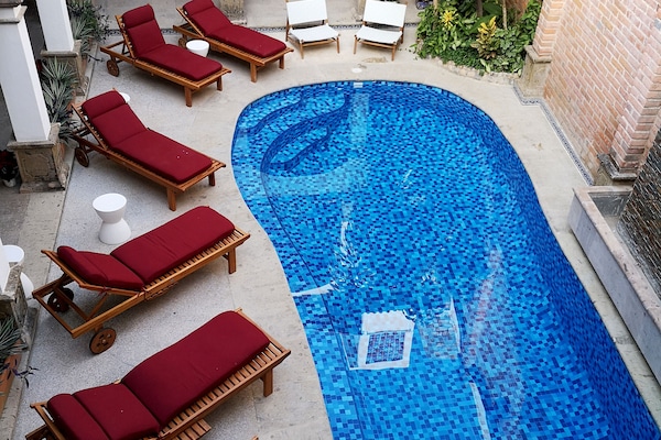 Outdoor pool, a heated pool