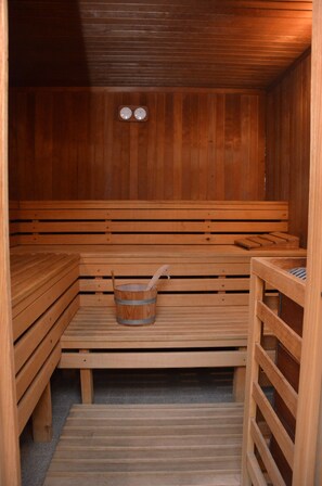 ห้องทรีทเมนท์สำหรับคู่รัก, ซาวน่า, อ่างน้ำร้อน, ห้องอบไอน้ำ