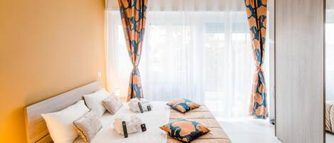 1 chambre, coffres-forts dans les chambres, bureau, Wi-Fi gratuit