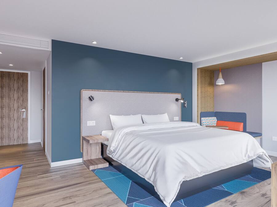 In-room safe, free WiFi, bed sheets