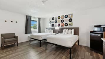 Deluxe Queen Room