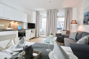 Comfort Apartment, Balcony | Private kitchen