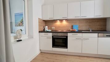 Comfort Double Room | Private kitchen | Full-sized fridge, oven, stovetop, dishwasher