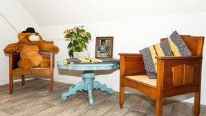 Lobby sitting area - B&B De Pepersteeg (Marken)