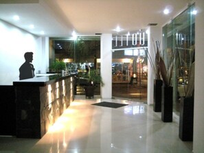 Interior entrance - Art Hotel Group (Aguascalientes)