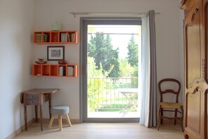 Comfort Apartment, 2 Bedrooms, Kitchenette, Garden View (Duplex) | Living area - Mas Du Petit Claux (Barbentane)