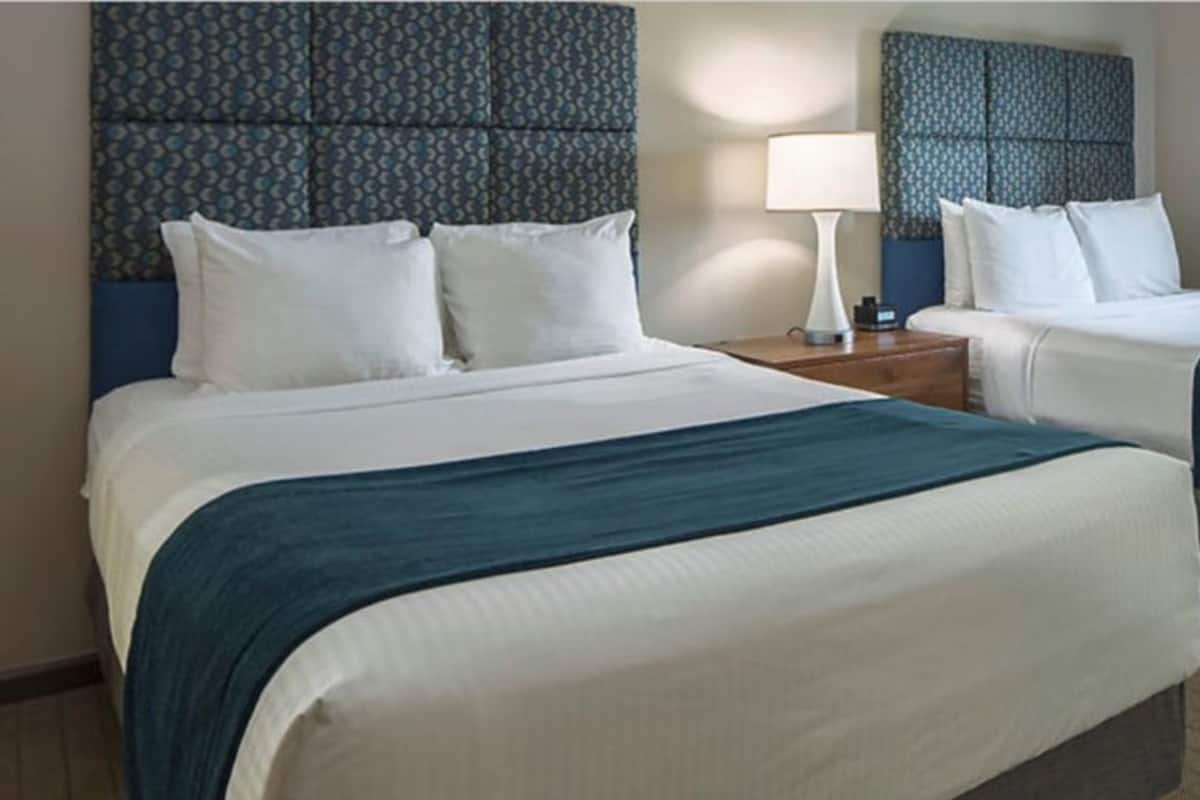 Suite, 2 Bedrooms, Kitchen | 2 bedrooms, iron/ironing board, free WiFi, individually decorated
