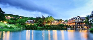 House, 2 Bedrooms | Front of property - evening/night - Big Cedar Lodge Wilderness Club 2 Bd 101 (Ridgedale)