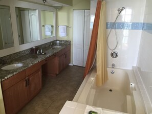 Suite, 1 Bedroom, Kitchen | Bathroom