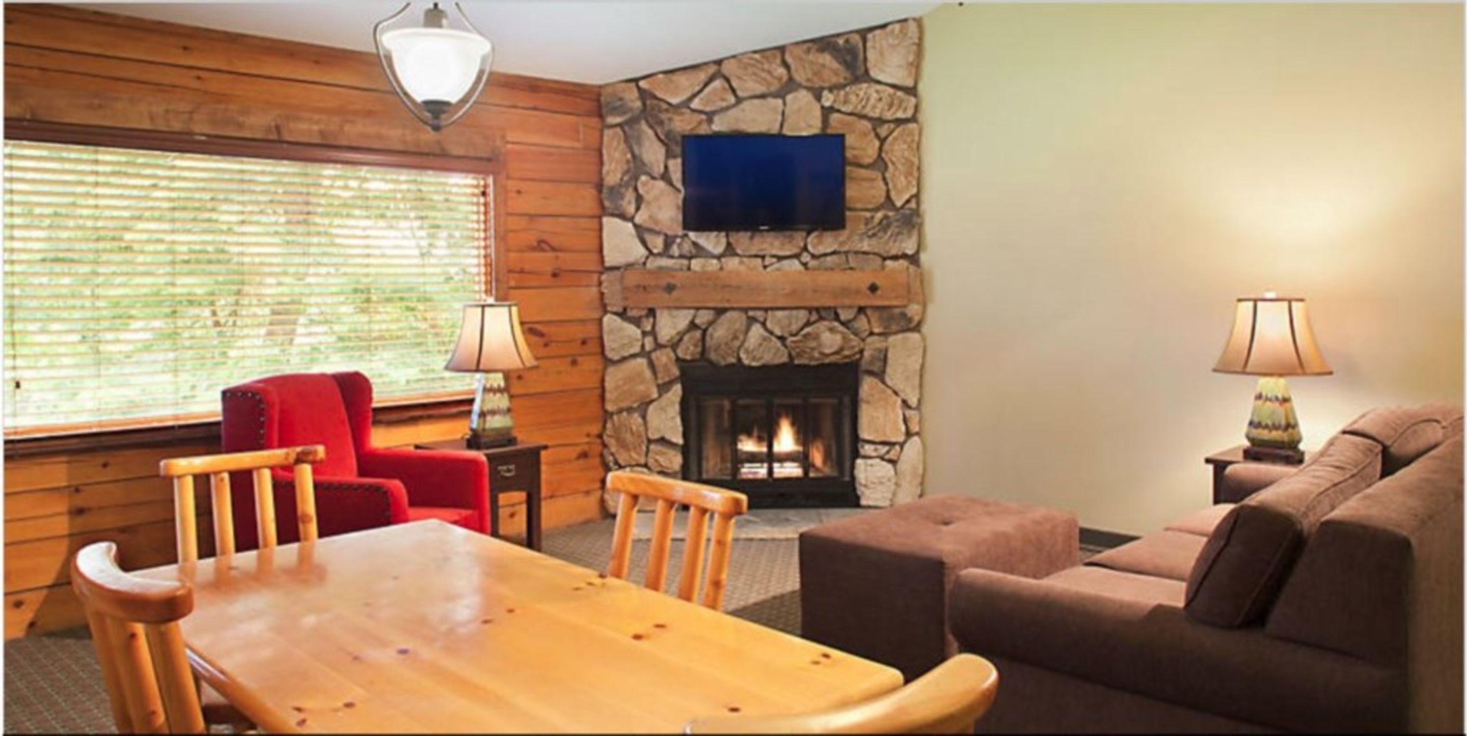 House, 2 Bedrooms | Living area | TV, fireplace