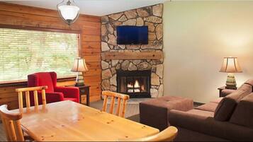 House, 2 Bedrooms | Living area | TV, fireplace